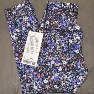 Lululemon 21 in align leggings- NWT
